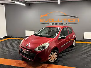 Used 2009 Renault Clio Red - Interior and Exterior details 10