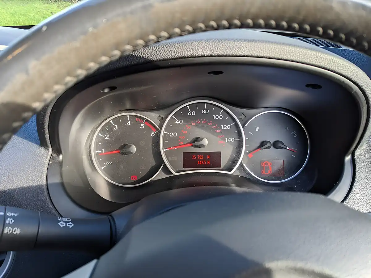 Used 2009 Renault Koleos Dynamique S Grey - Interior and Exterior details 15