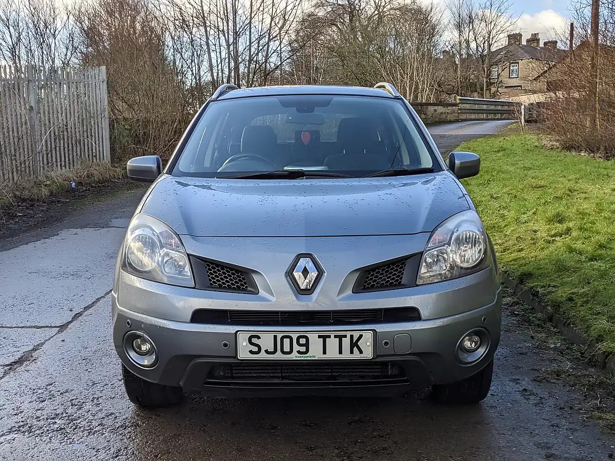 Used 2009 Renault Koleos Dynamique S Grey - Interior and Exterior details 2