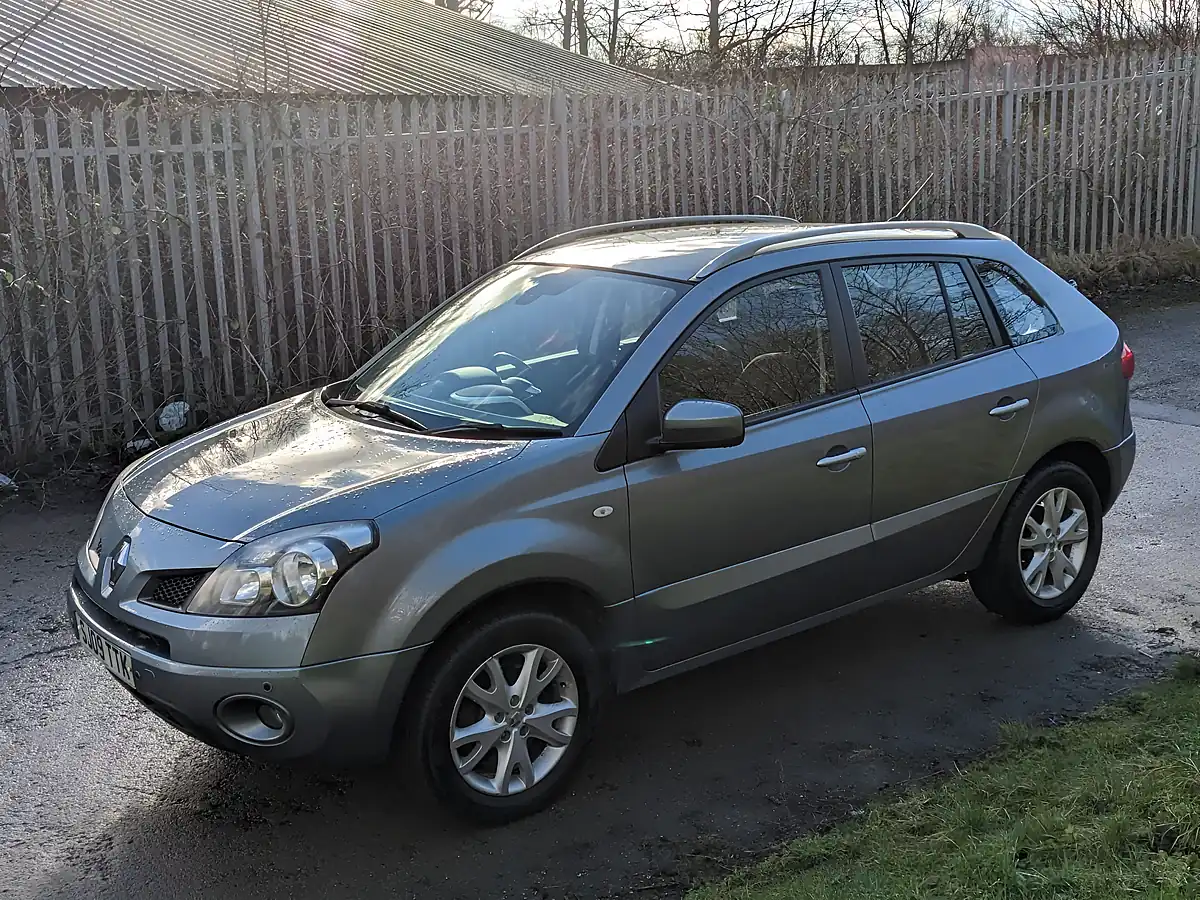 Used 2009 Renault Koleos Dynamique S Grey - Interior and Exterior details 3