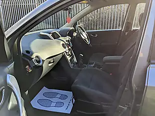 Used 2009 Renault Koleos Dynamique S Grey - Interior and Exterior details 9