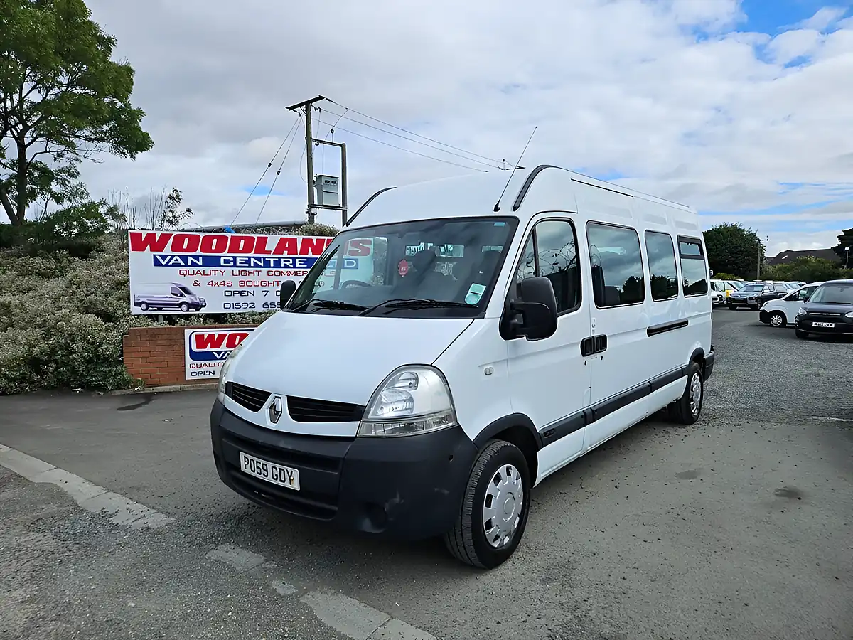 Used 2009 Renault Master LM39 Minibus L3 H2 White - Interior and Exterior details 4