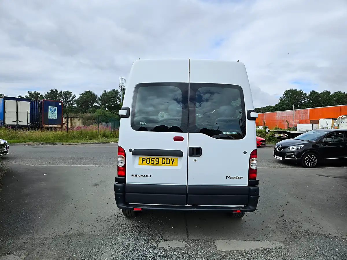 Used 2009 Renault Master LM39 Minibus L3 H2 White - Interior and Exterior details 7