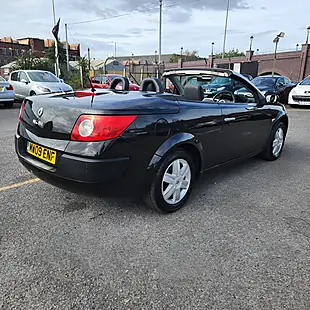 Used 2009 Renault Megane Leather Black - Interior and Exterior details 6