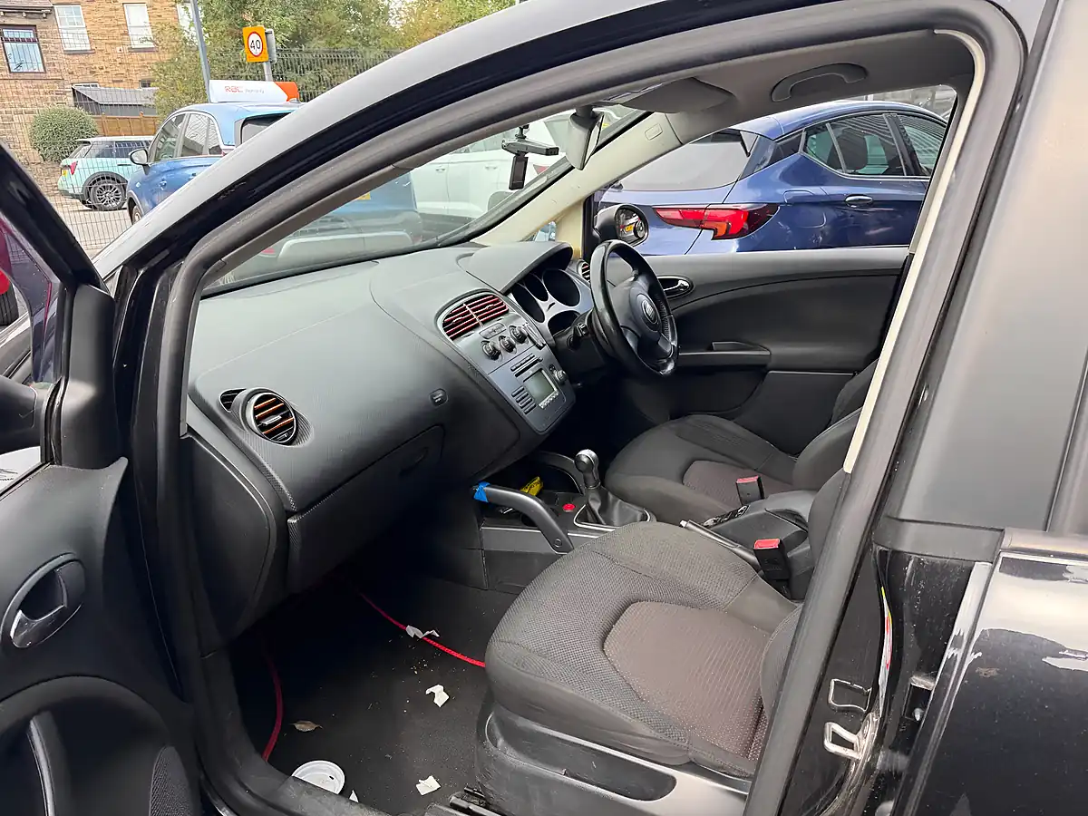 Used 2009 SEAT Altea Reference Sport Black - Interior and Exterior details 7
