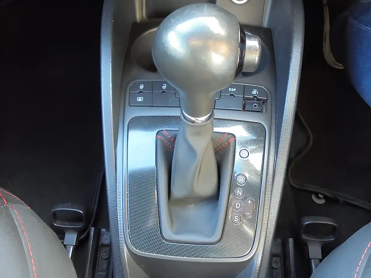 Used 2009 SEAT Ibiza Cupra Bocanegra Red - Interior and Exterior details 14