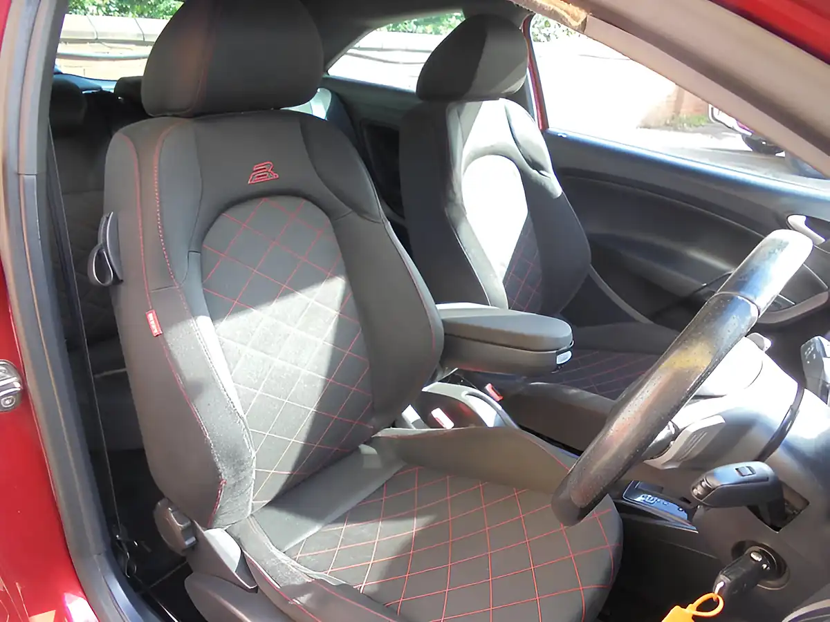 Used 2009 SEAT Ibiza Cupra Bocanegra Red - Interior and Exterior details 15