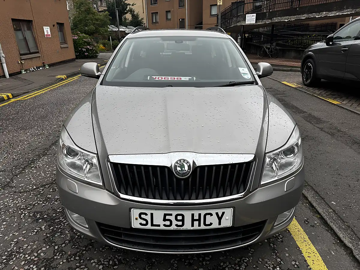 Used 2009 Skoda Octavia Elegance Beige - Front View