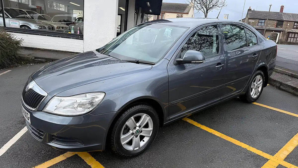 Used 2009 Skoda Octavia Se Grey - Interior and Exterior details 10