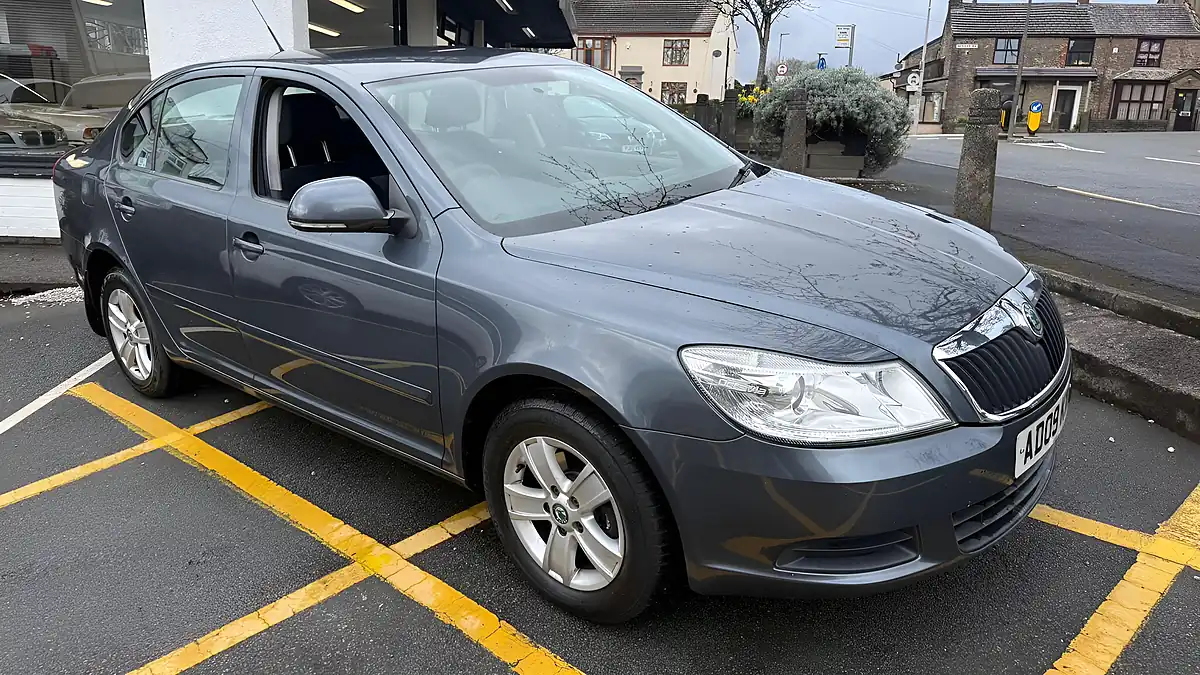 Used 2009 Skoda Octavia Se Grey - Interior and Exterior details 5