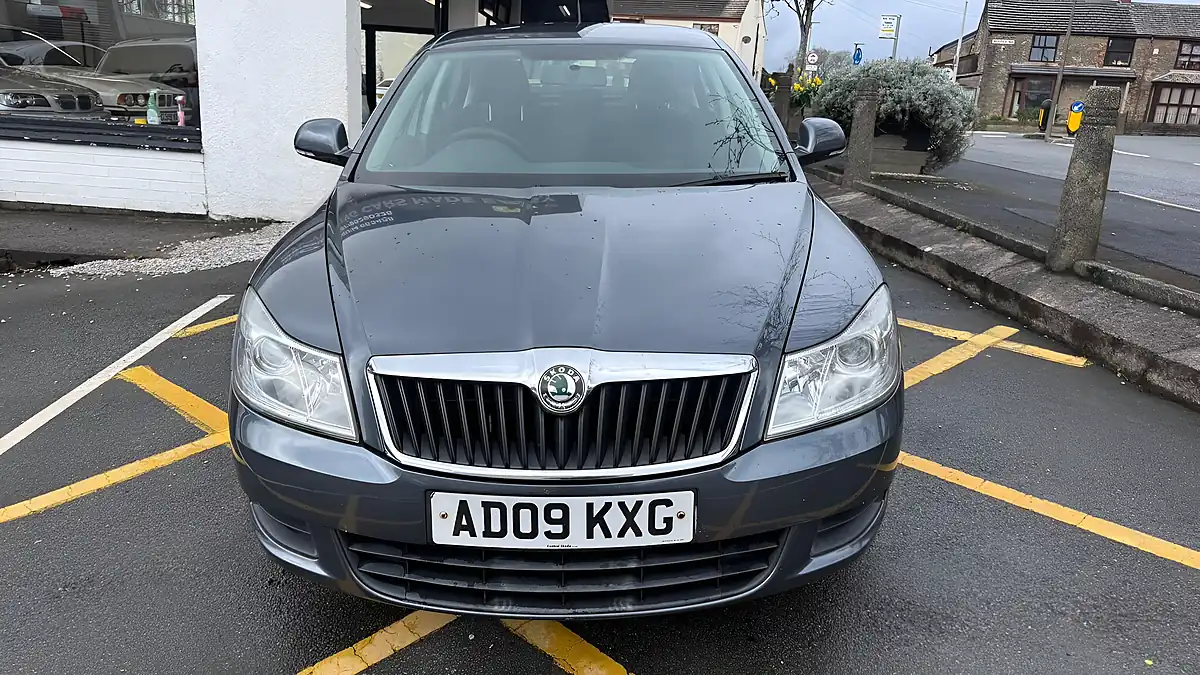 Used 2009 Skoda Octavia Se Grey - Interior and Exterior details 6