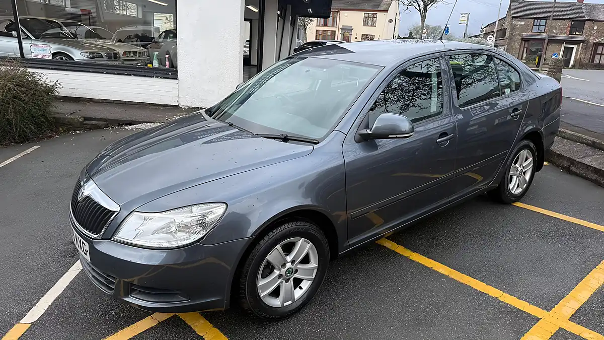 Used 2009 Skoda Octavia Se Grey - Interior and Exterior details 7