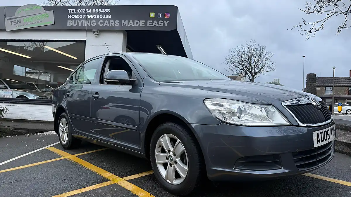 Used 2009 Skoda Octavia Se Grey - Interior and Exterior details 8