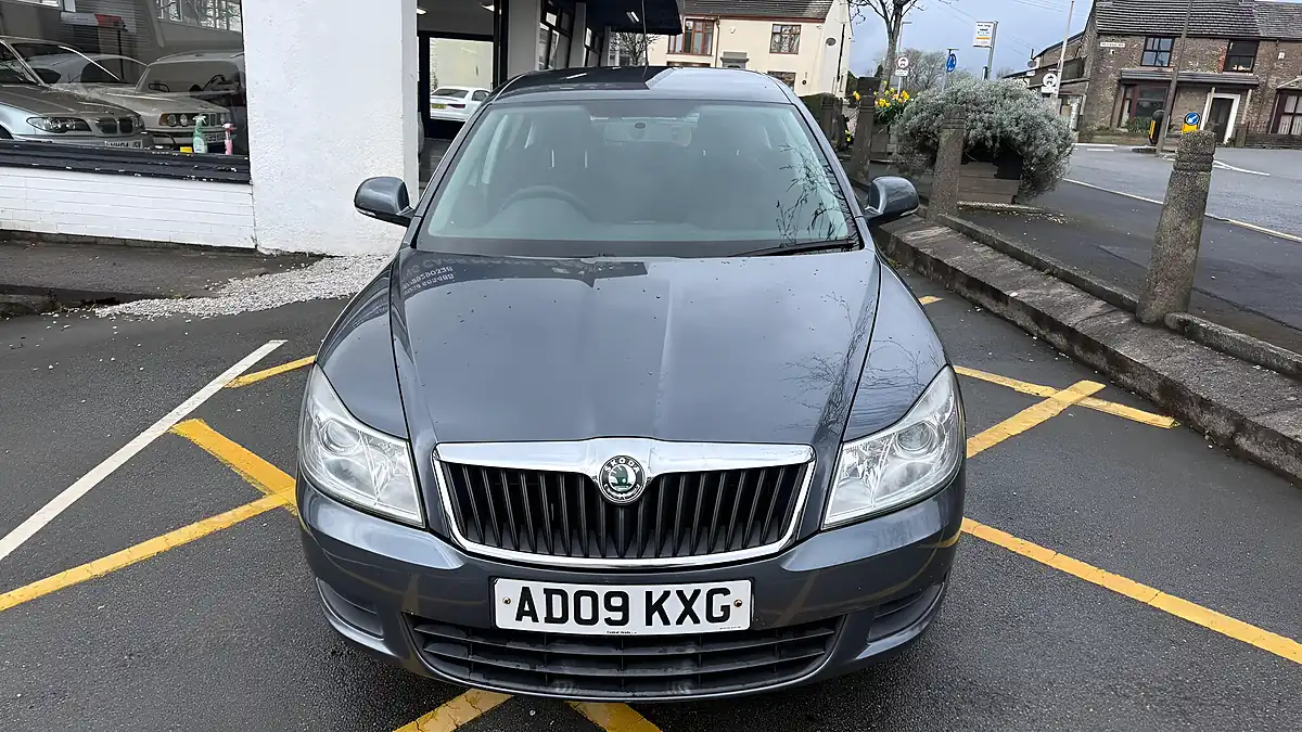 Used 2009 Skoda Octavia Se Grey - Interior and Exterior details 9
