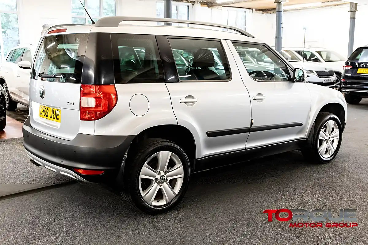 Used 2009 Skoda Yeti Se Silver - Interior and Exterior details 14