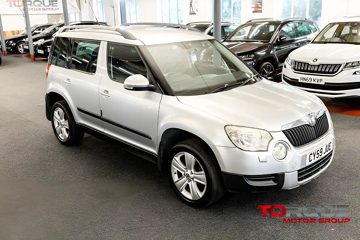 Used 2009 Skoda Yeti Se Silver - Interior and Exterior details 15