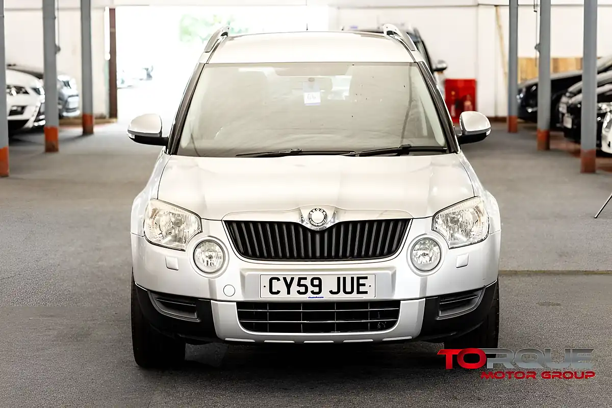 Used 2009 Skoda Yeti Se Silver - Interior and Exterior details 2