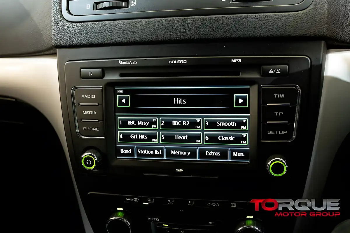 Used 2009 Skoda Yeti Se Silver - Interior and Exterior details 8
