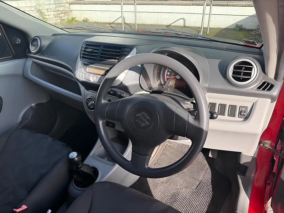 Used 2009 Suzuki Alto SZ3 Red - Interior and Exterior details 11