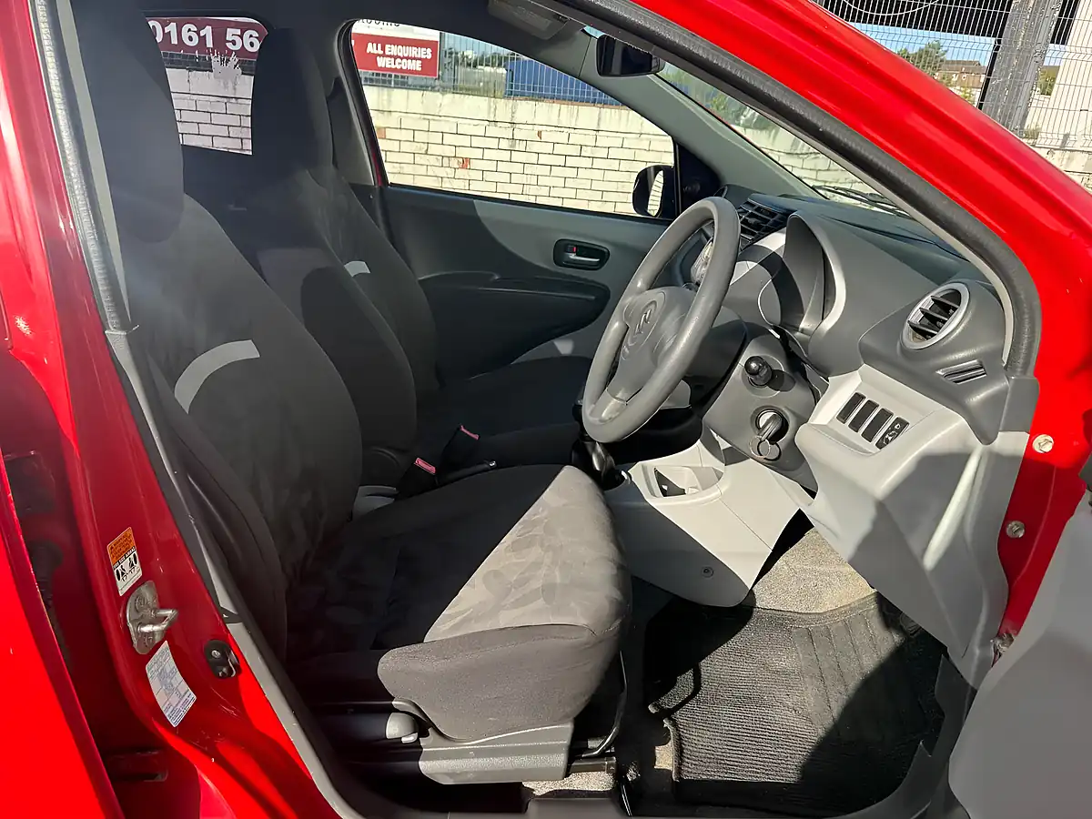 Used 2009 Suzuki Alto SZ3 Red - Interior and Exterior details 14