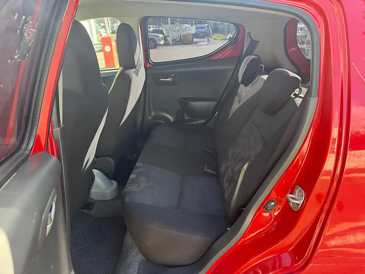 Used 2009 Suzuki Alto SZ3 Red - Interior and Exterior details 15