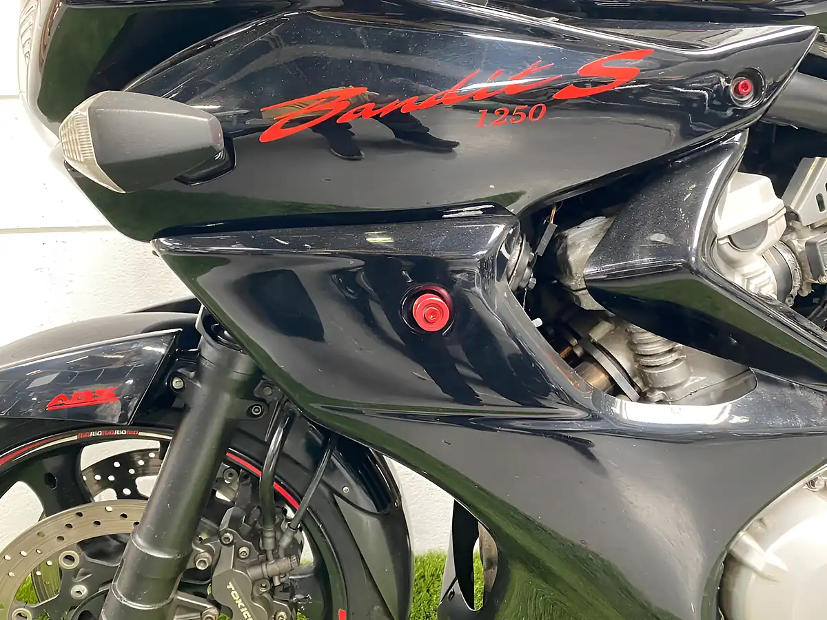 Used 2009 Suzuki Bandit S Black - Interior and Exterior details 19