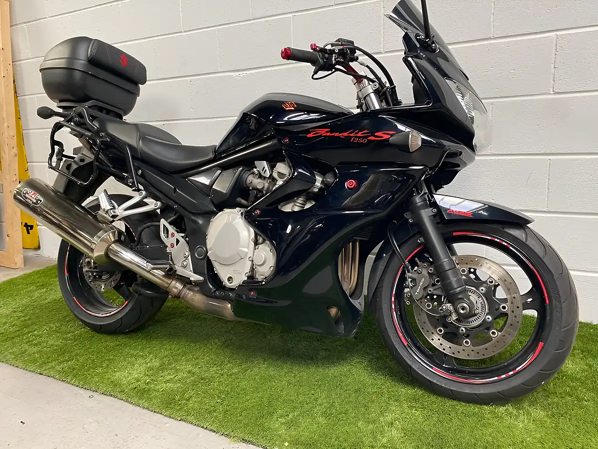Used 2009 Suzuki Bandit S Black - Interior and Exterior details 3