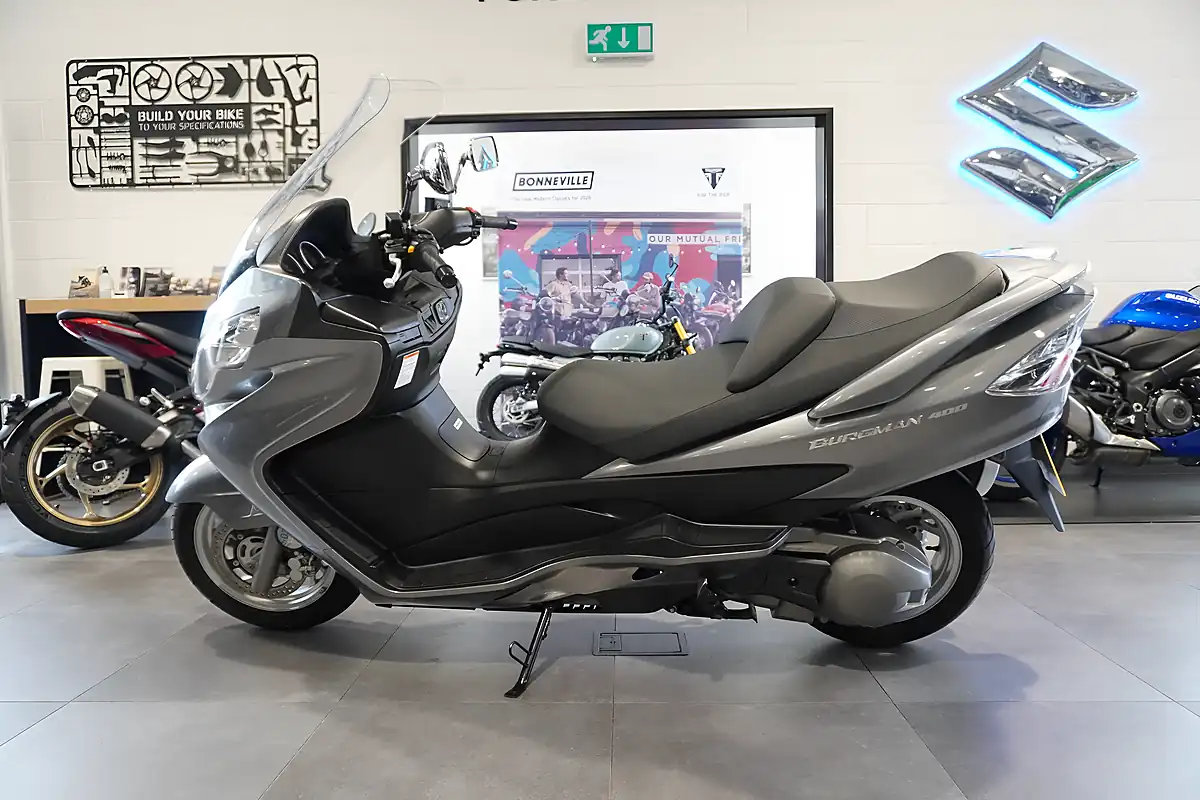 Used 2009 Suzuki Burgman 400 Silver Metallic - Interior and Exterior details 2