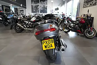 Used 2009 Suzuki Burgman 400 Silver Metallic - Interior and Exterior details 4