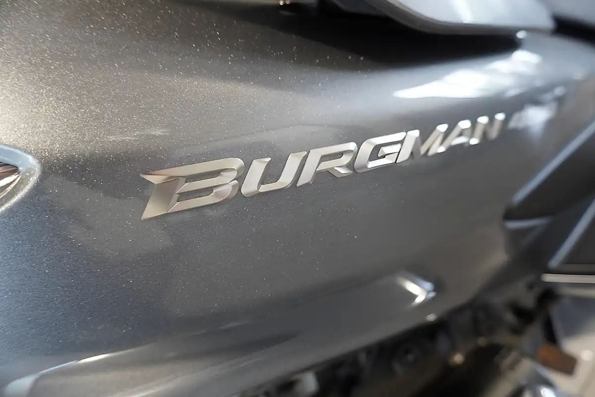 Used 2009 Suzuki Burgman 400 Silver Metallic - Interior and Exterior details 8