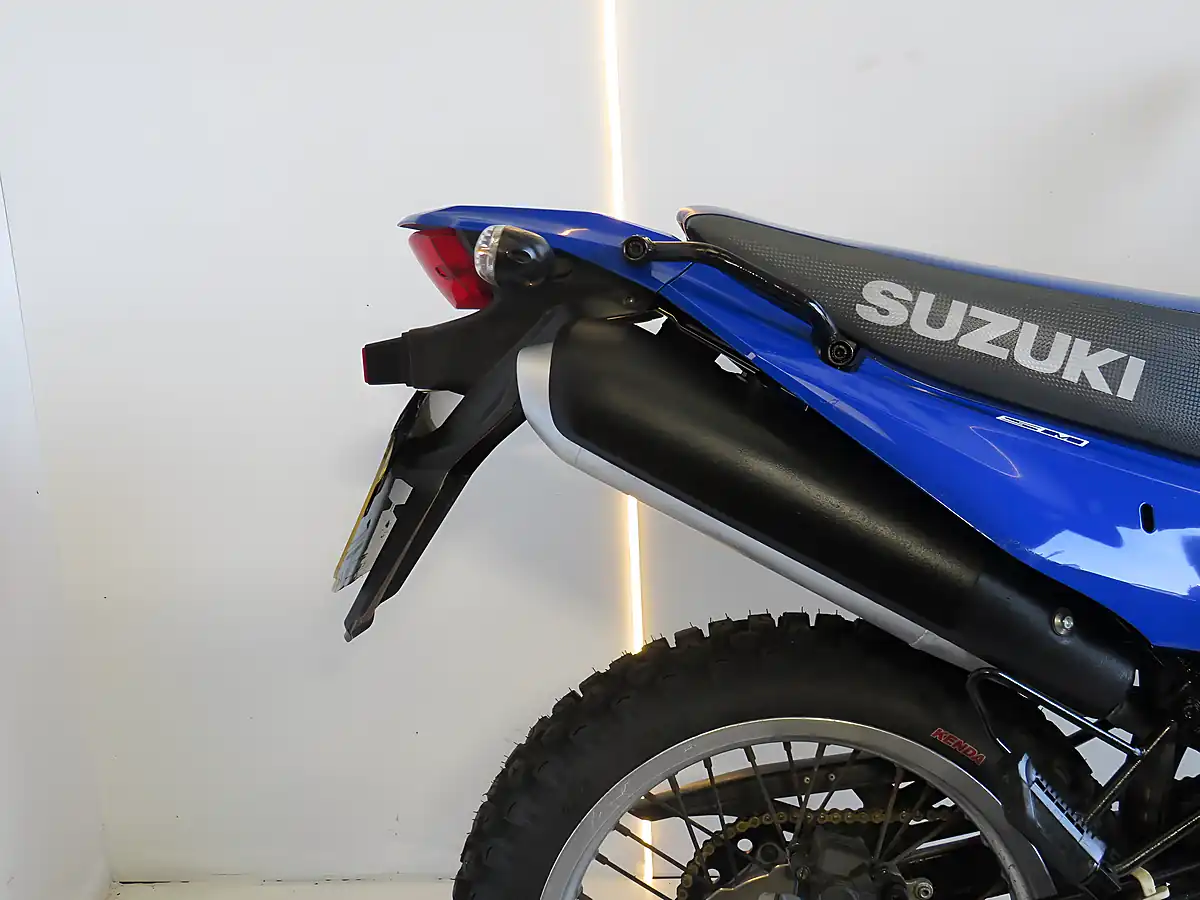 Used 2009 Suzuki DR125SE Blue - Interior and Exterior details 3
