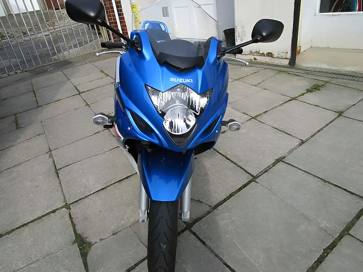 Used 2009 Suzuki GSX650 FK9 Blue/White - Interior and Exterior details 9