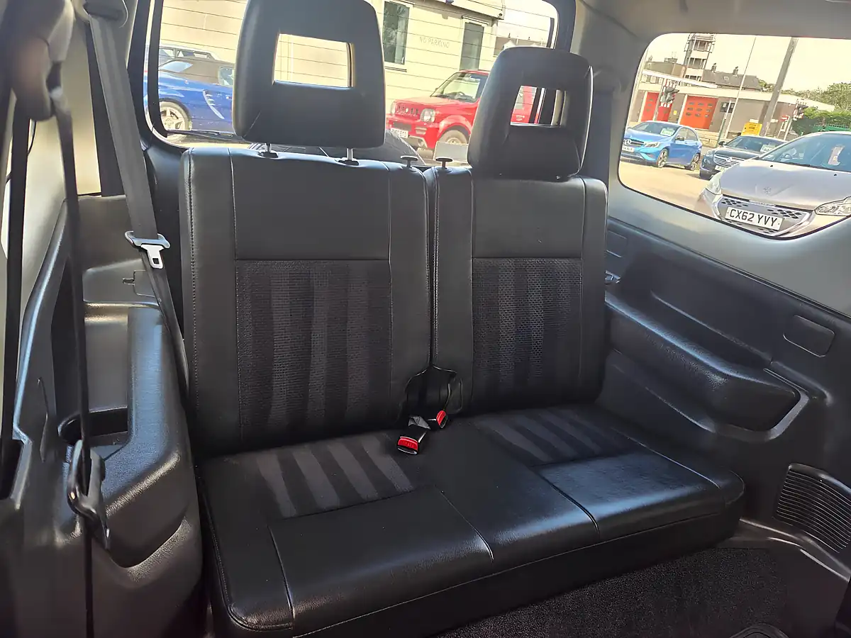 Used 2009 Suzuki Jimny Jlx+ Blue - Interior and Exterior details 11