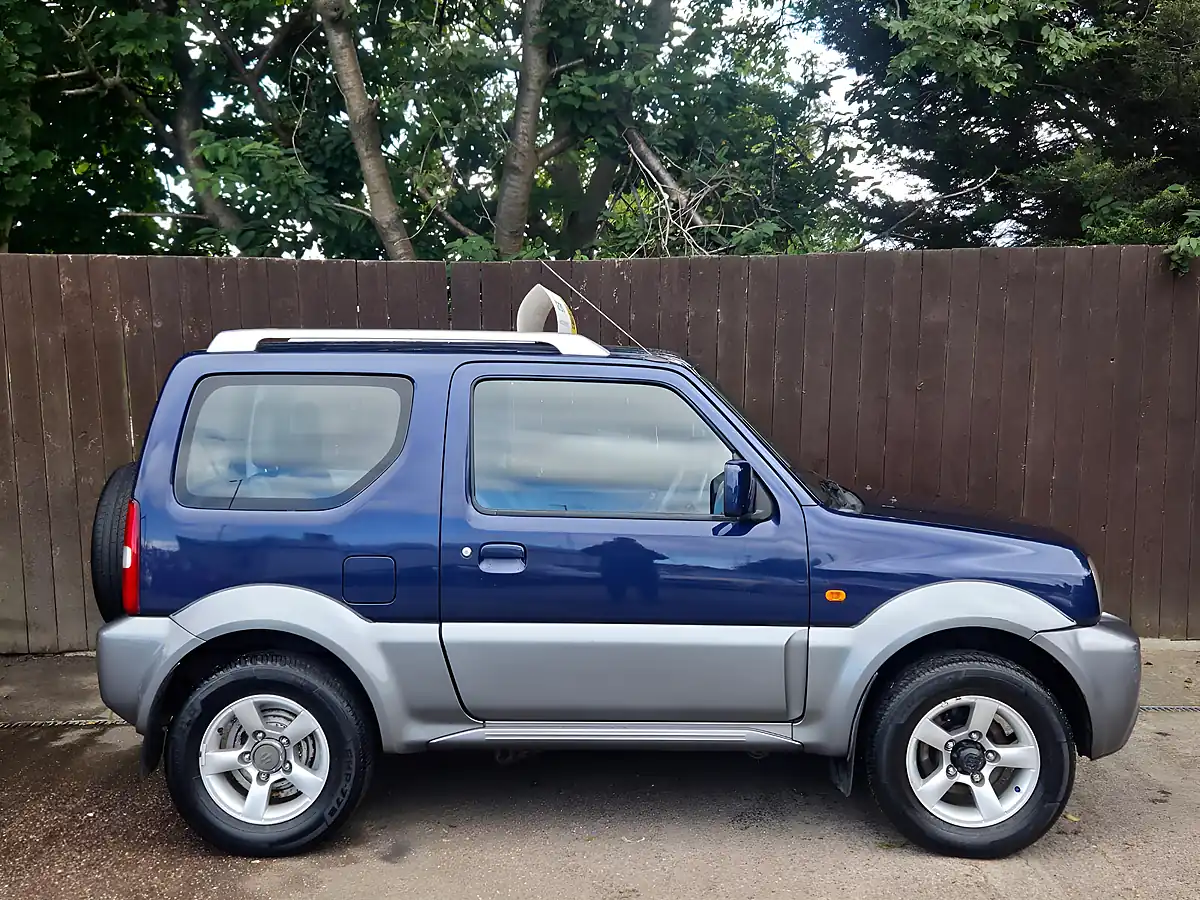 Used 2009 Suzuki Jimny Jlx+ Blue - Interior and Exterior details 7