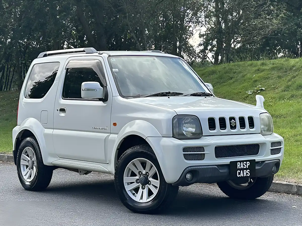 Used 2009 Suzuki Jimny Land Venture White - Front View