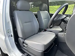 Used 2009 Suzuki Jimny Land Venture White - Interior and Exterior details 14