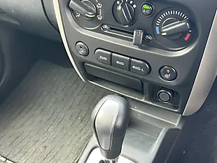 Used 2009 Suzuki Jimny Land Venture White - Interior and Exterior details 17
