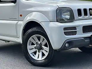 Used 2009 Suzuki Jimny Land Venture White - Interior and Exterior details 3