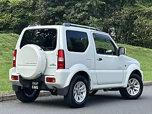 Used 2009 Suzuki Jimny Land Venture White - Interior and Exterior details 7