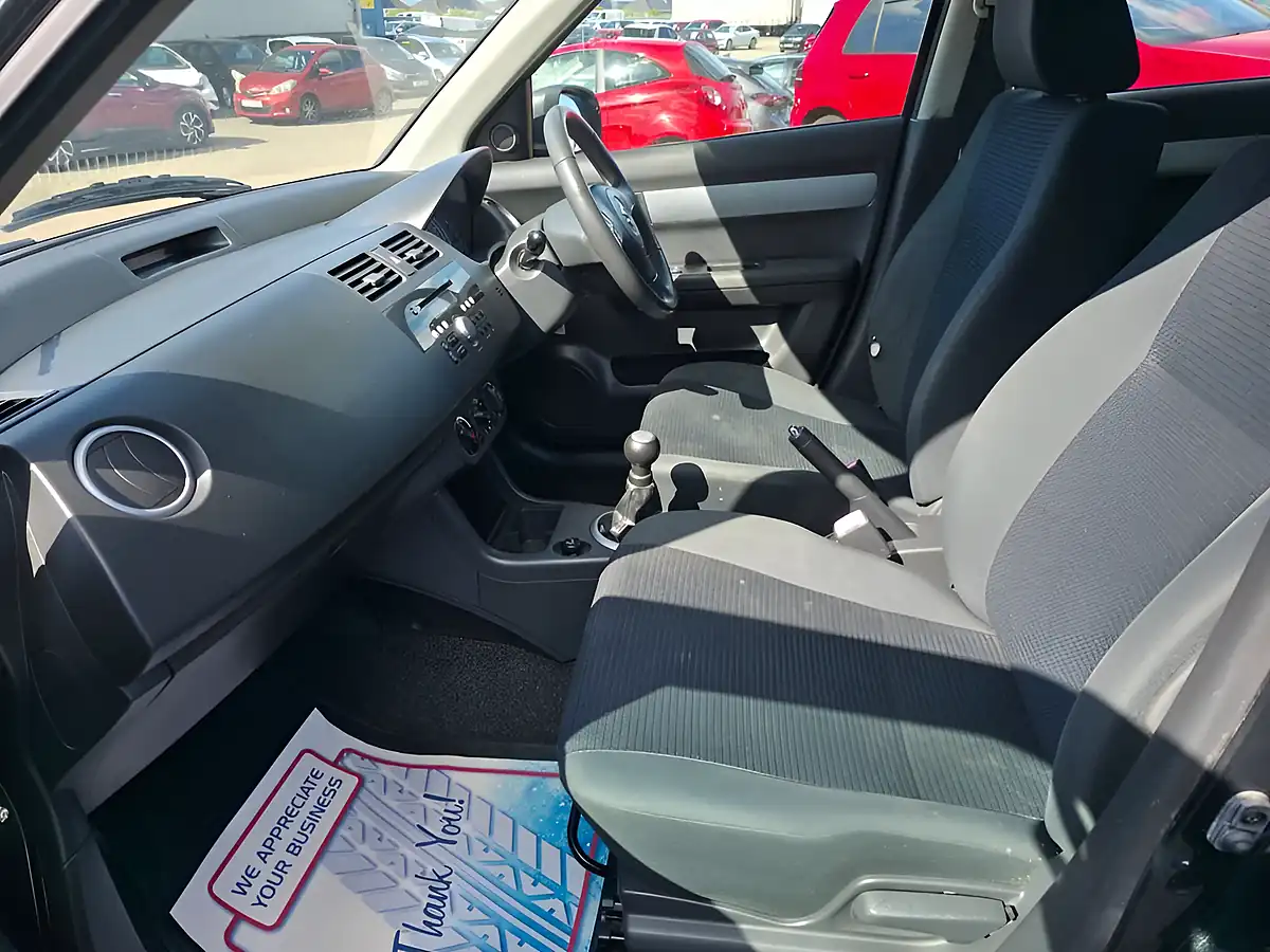Used 2009 Suzuki Swift Gl Black - Interior and Exterior details 11