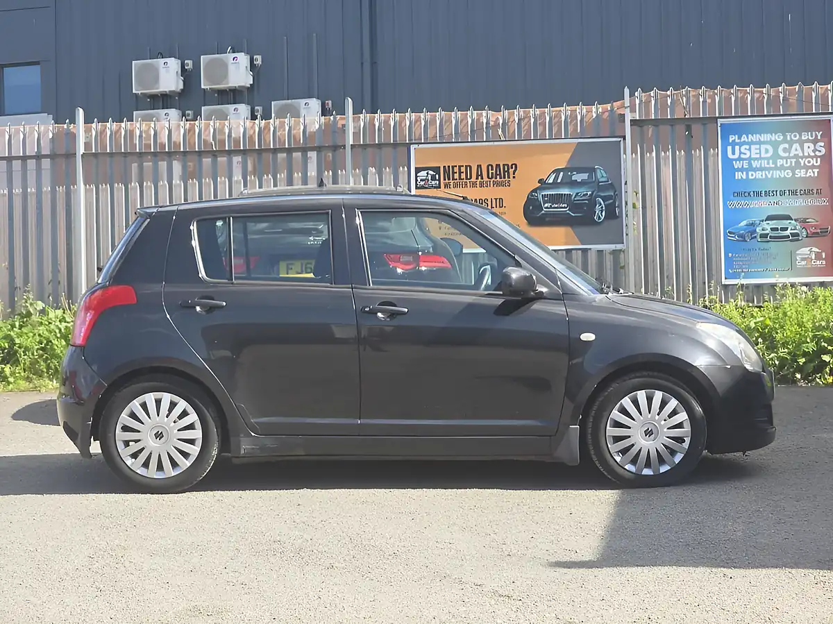 Used 2009 Suzuki Swift Gl Black - Interior and Exterior details 4