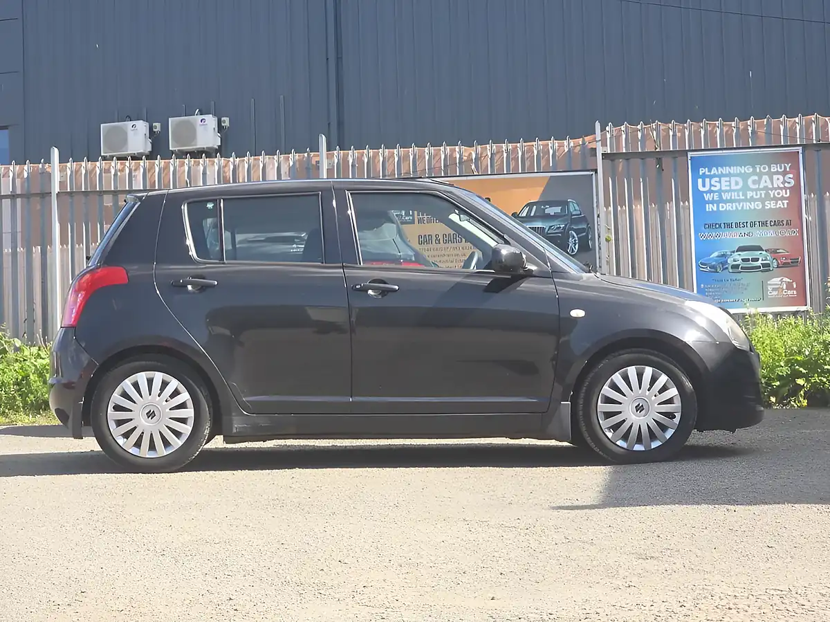 Used 2009 Suzuki Swift Gl Black - Interior and Exterior details 5
