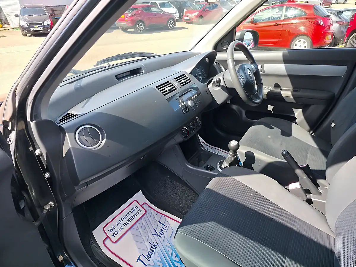 Used 2009 Suzuki Swift Gl Black - Interior and Exterior details 6