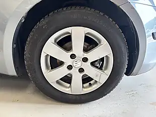 Used 2009 Suzuki Swift Glx Grey - Interior and Exterior details 12