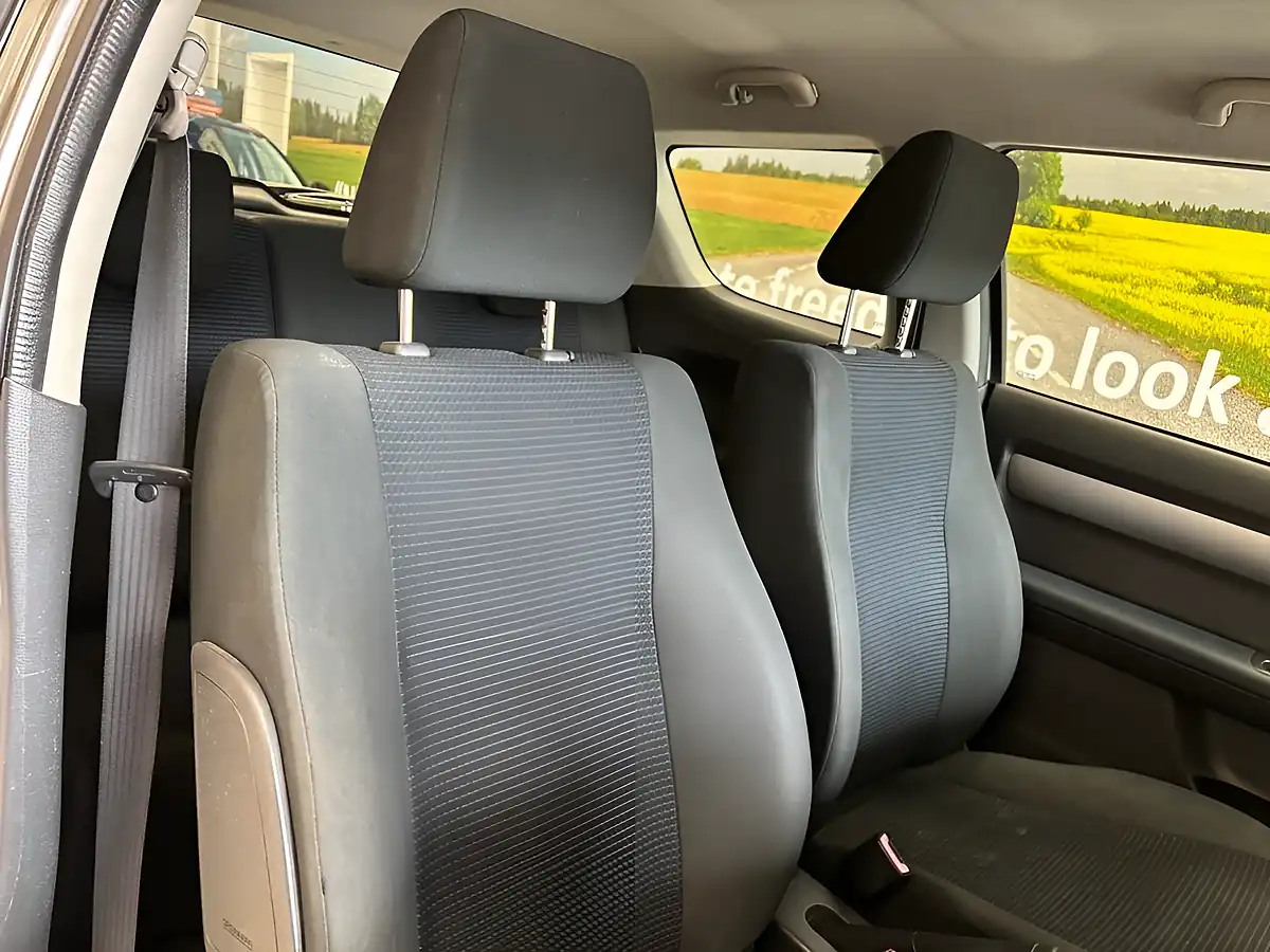 Used 2009 Suzuki Swift Glx Grey - Interior and Exterior details 17