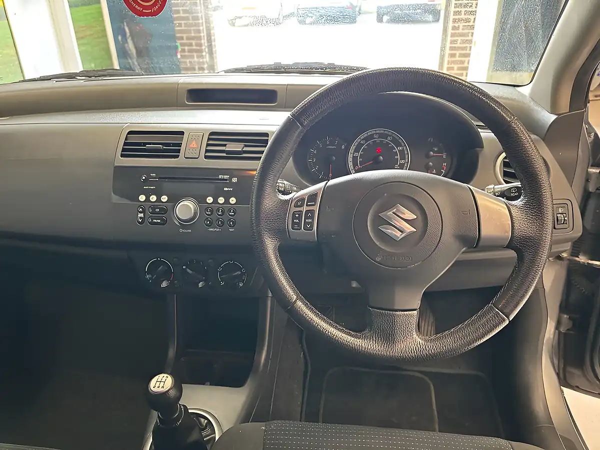 Used 2009 Suzuki Swift Glx Grey - Interior and Exterior details 20