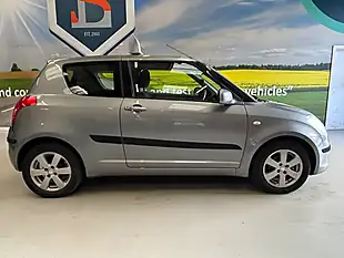 Used 2009 Suzuki Swift Glx Grey - Interior and Exterior details 4