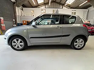 Used 2009 Suzuki Swift Glx Grey - Interior and Exterior details 8