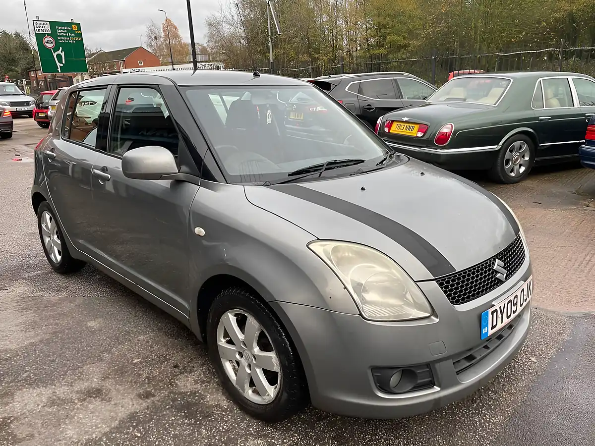 Used 2009 Suzuki Swift Glx Grey - Interior and Exterior details 6