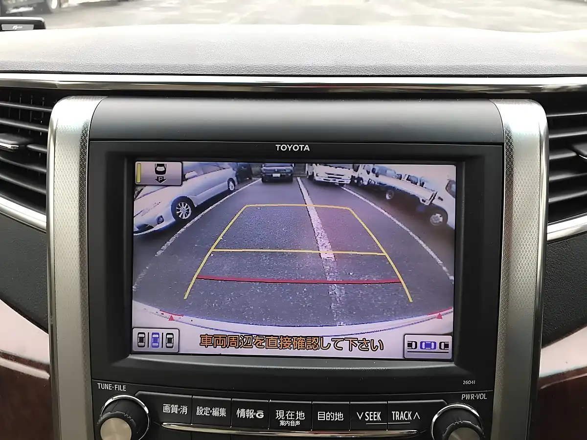 Used 2009 Toyota Alphard 240G (7 Seater) White - Interior and Exterior details 15